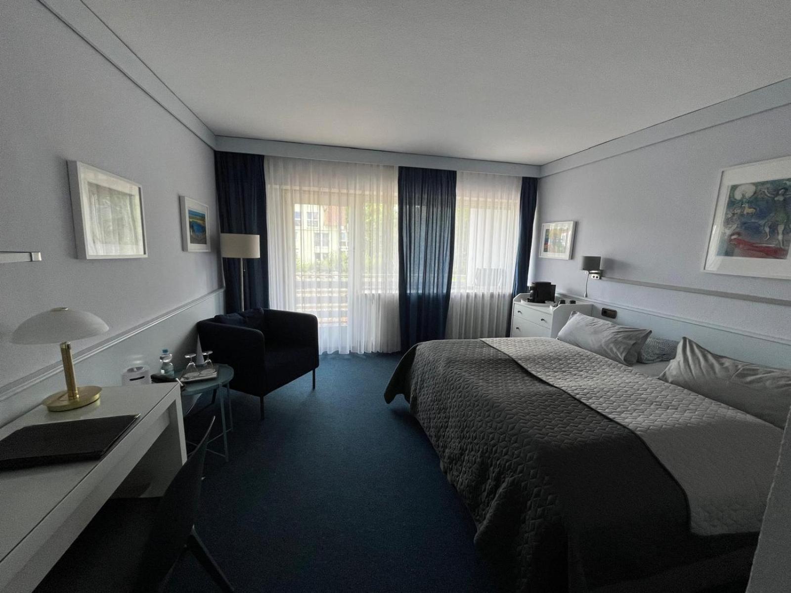 Hotel Markgraf Бад-Беллинген Экстерьер фото